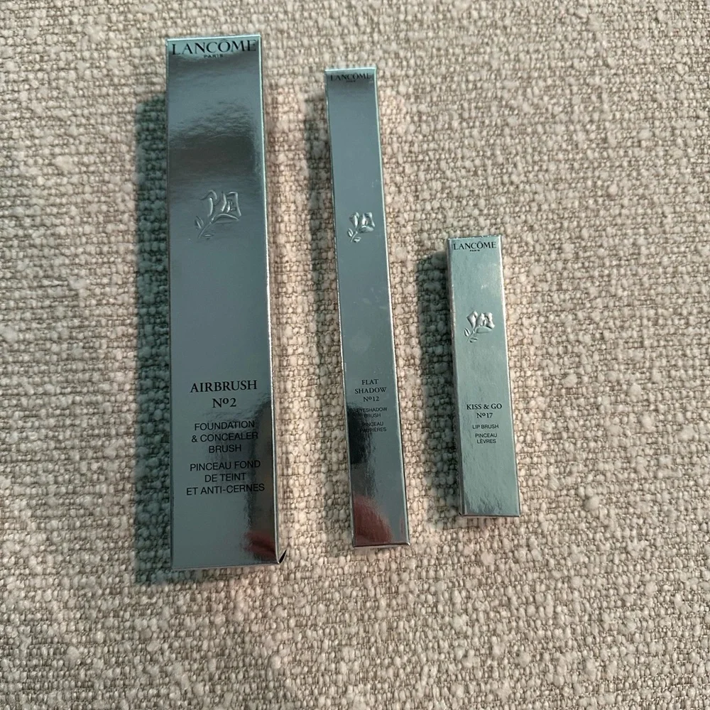Lancôme Brush set of 3 new in packaging with free Lancôme eyeshadow palette